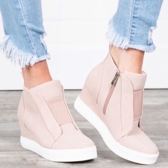 ⭕️SOLD⭕️LAST BLUSH WEDGE SNEAKERS SIZE 8.5 NIB - Picture 5 of 7